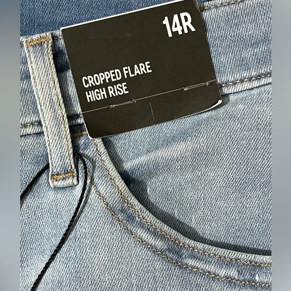 Express High Waisted Light Wash Raw Hem Cropped Flare Jeans size 14 - Picture 8 of 10